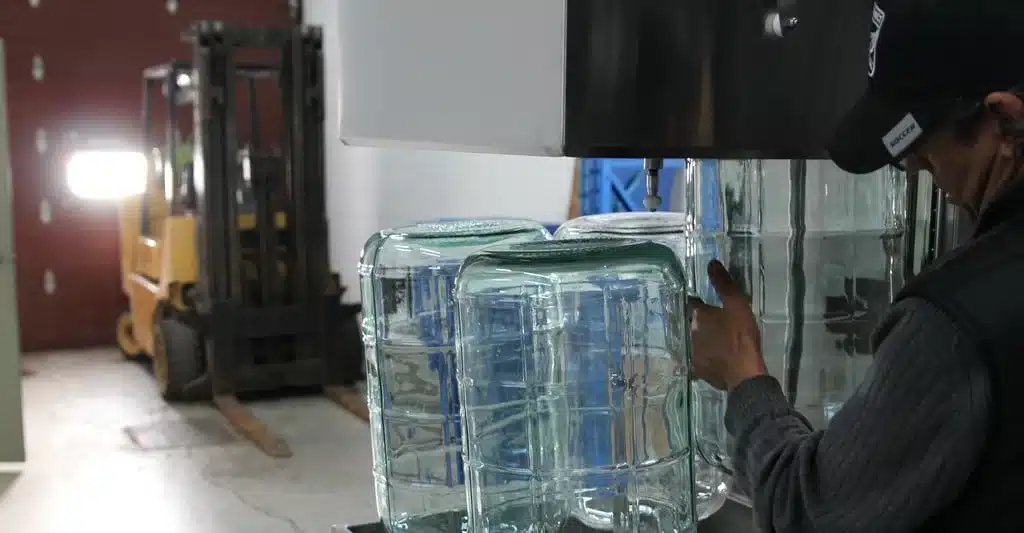 Big glass bottle cleaner
