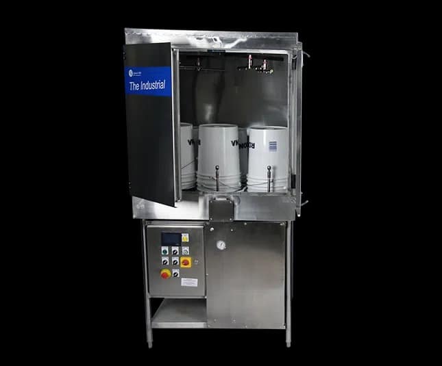 Industrial big capacity washer system for barrils and containers