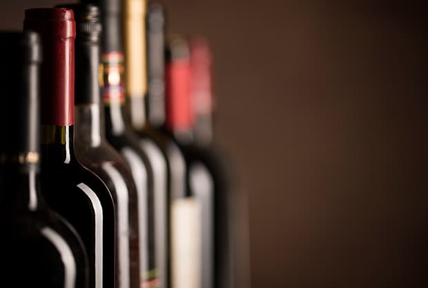 Bottle washing for wine artisan or wine barrel technician