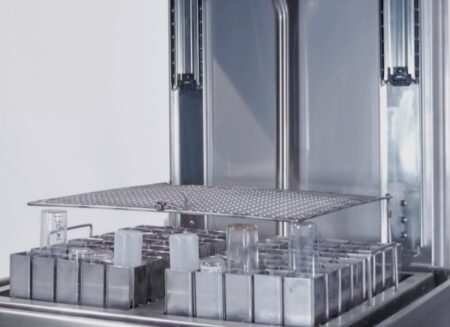 Pequenos envases de vidrio para ciencias