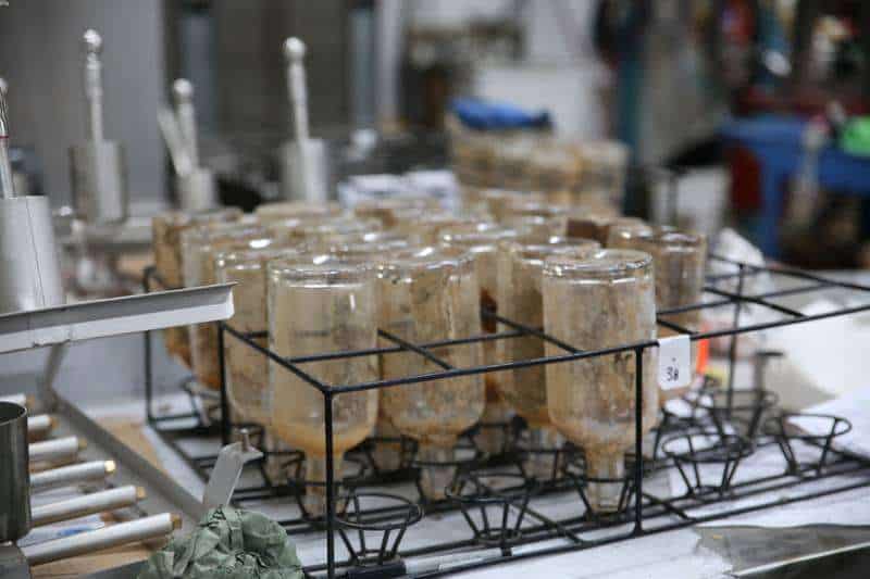 glass bottle cleaning machine